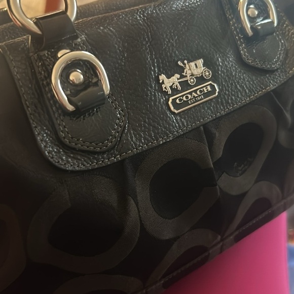 Coach Black Leather Satchel with Versatile Design - Picture 6 of 8